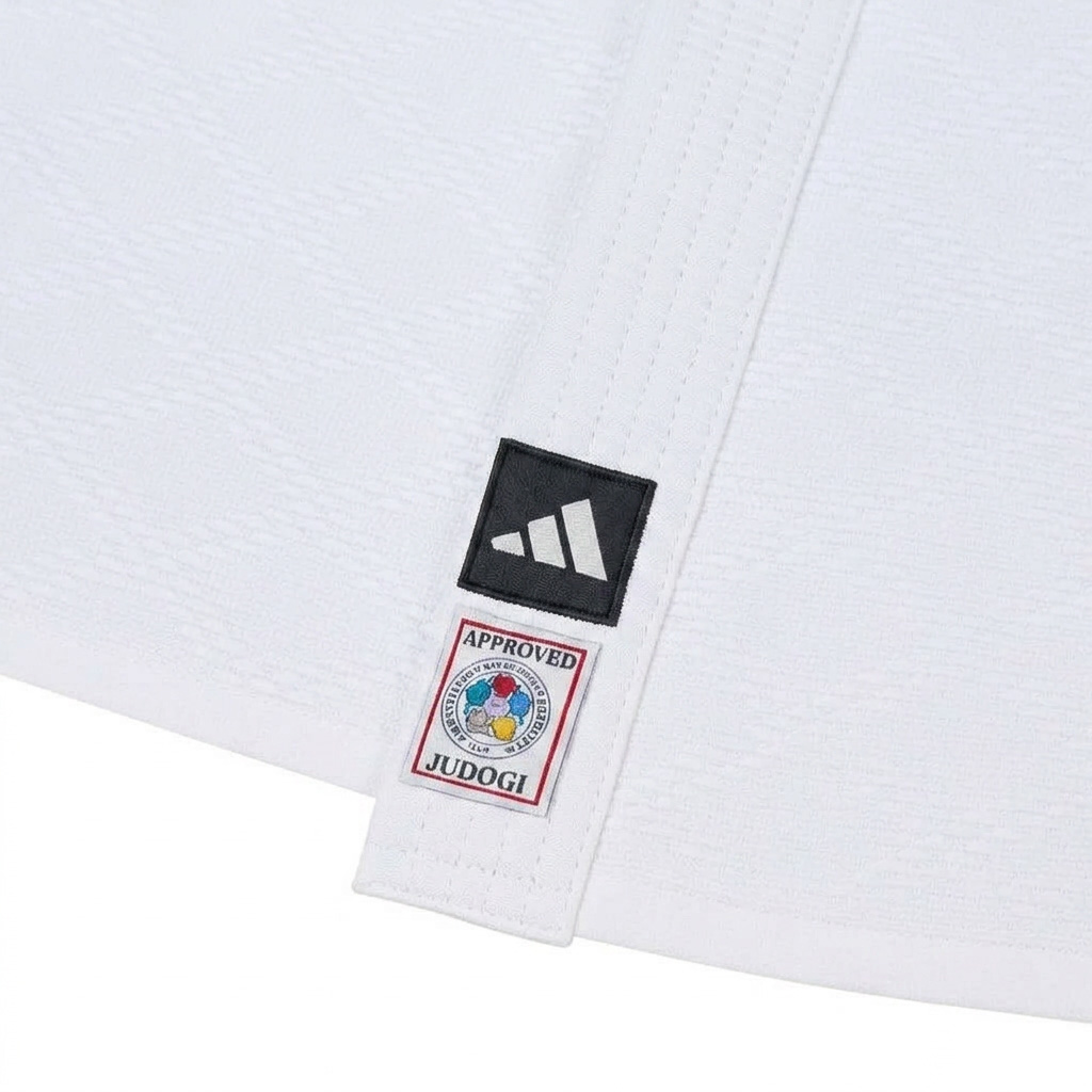 Judogi Adidas IJF J730 Champion III slim fit Bianco con strisce nere